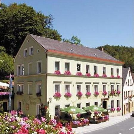 Gasthof & Hotel Goldener Hirsch Бад Бернек им Фихтелгебирге Екстериор снимка